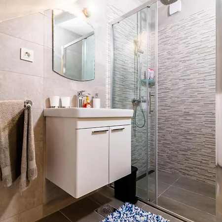 Studio Apartman Mirela Kastel Stafilic Kastela Exterior photo