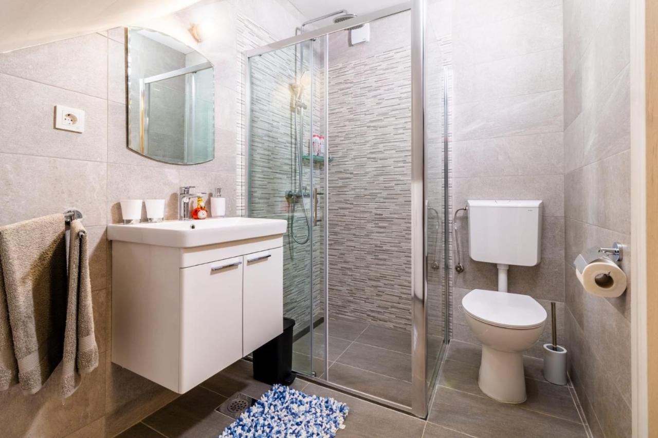 Mirela Kastel Stafilic Apartment Kastela