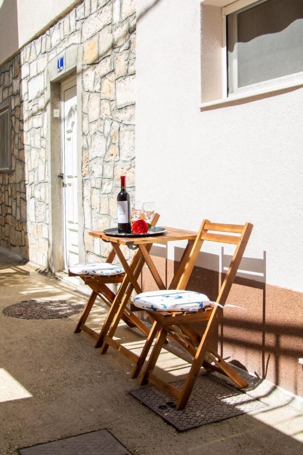 Apartment Mirela Kastel Stafilic *